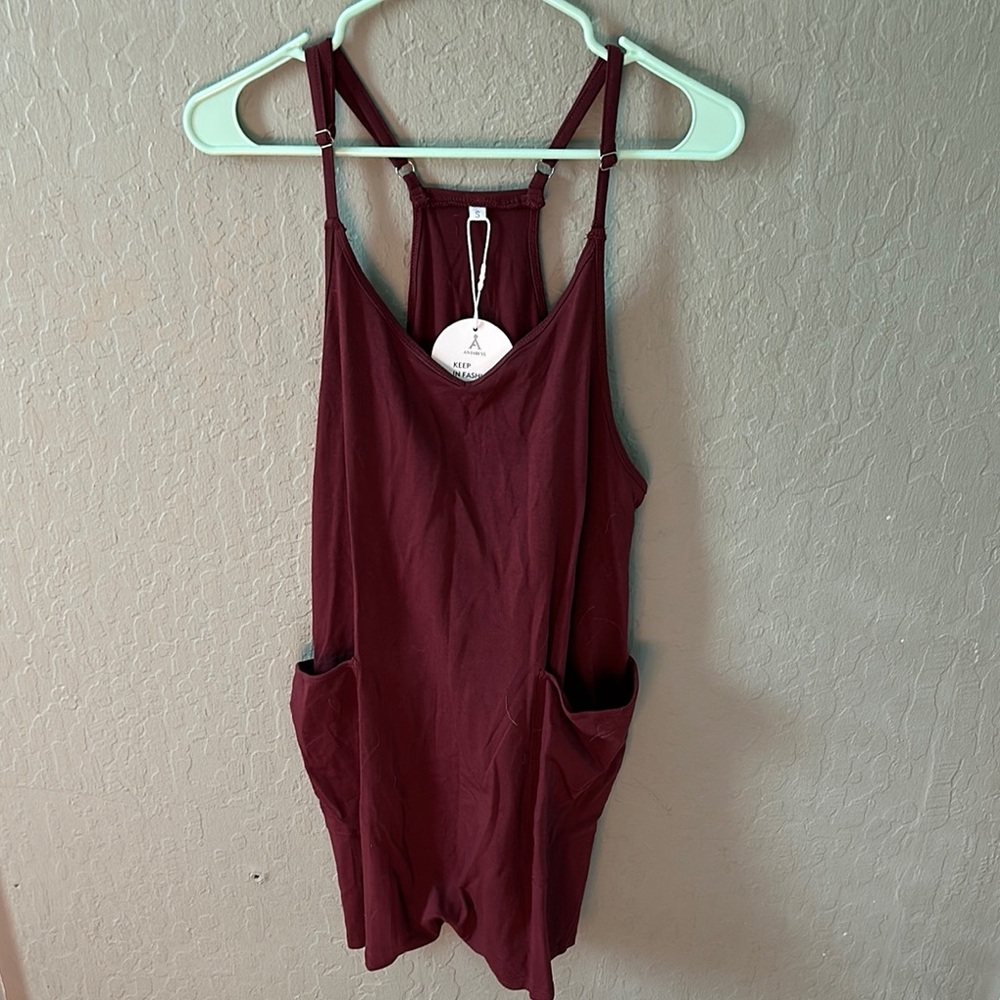Women's Burgundy Sleeveless Top